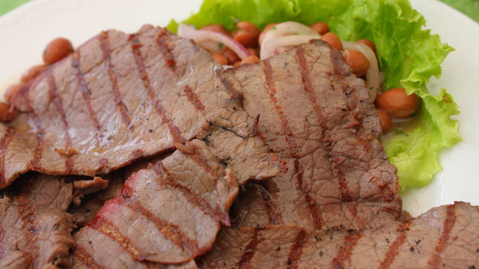 Carne salada e fagioli, piatto tipico trentino